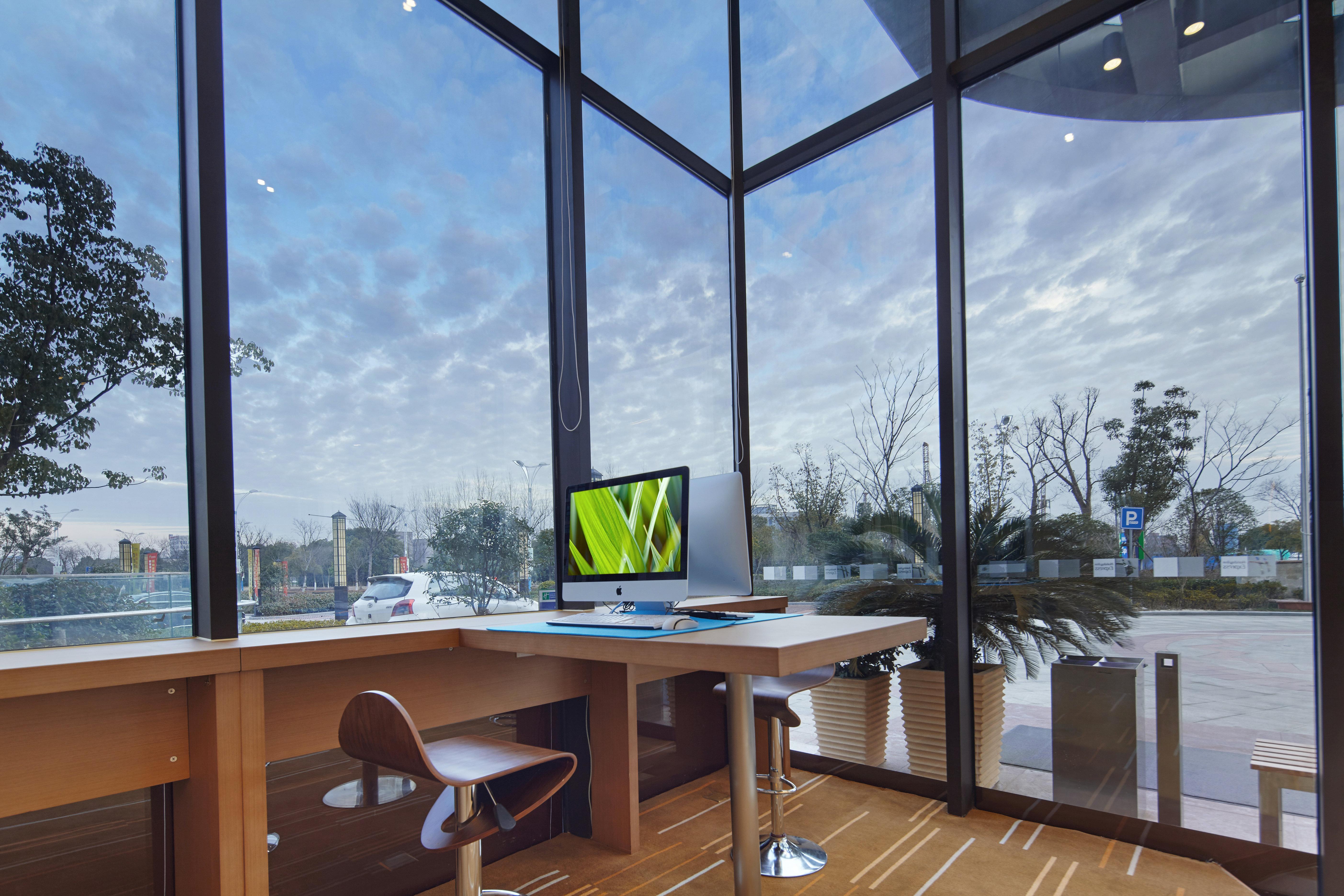 Holiday Inn Express Shanghai Jiading Industry Park, an IHG Hotel Bagian luar foto