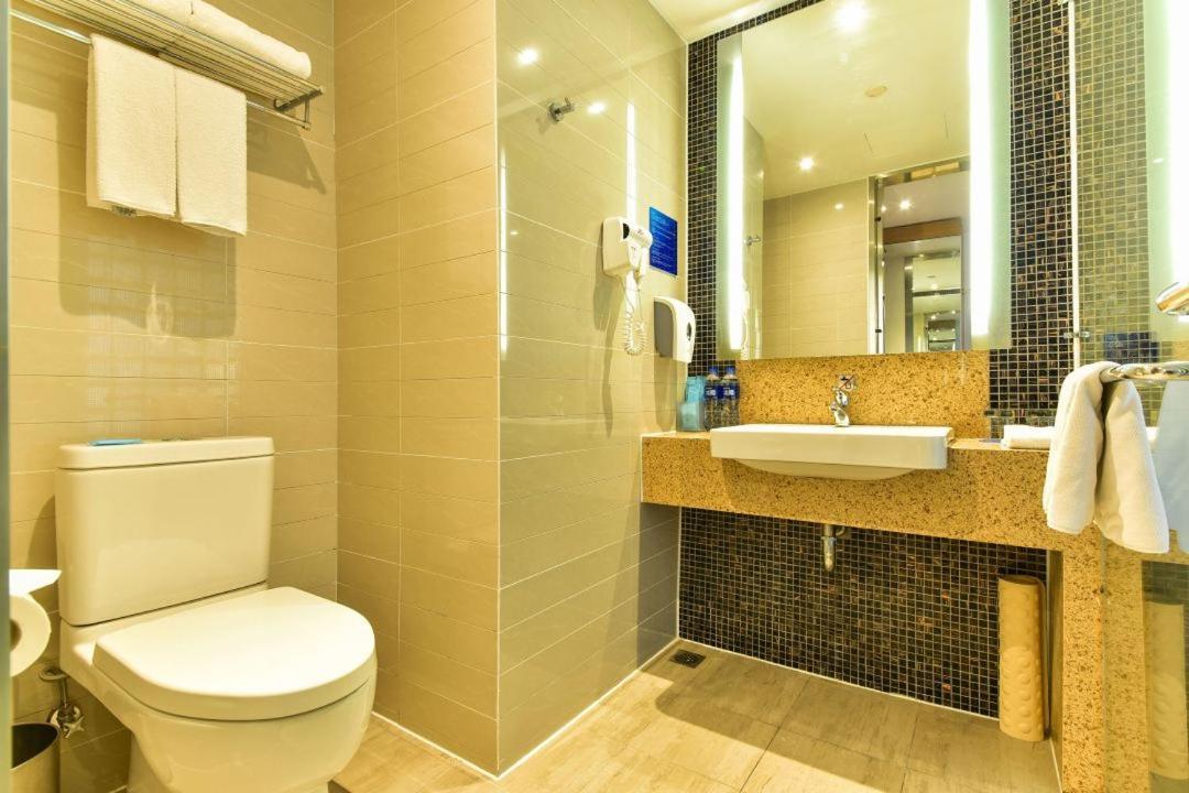 Holiday Inn Express Shanghai Jiading Industry Park, an IHG Hotel Bagian luar foto