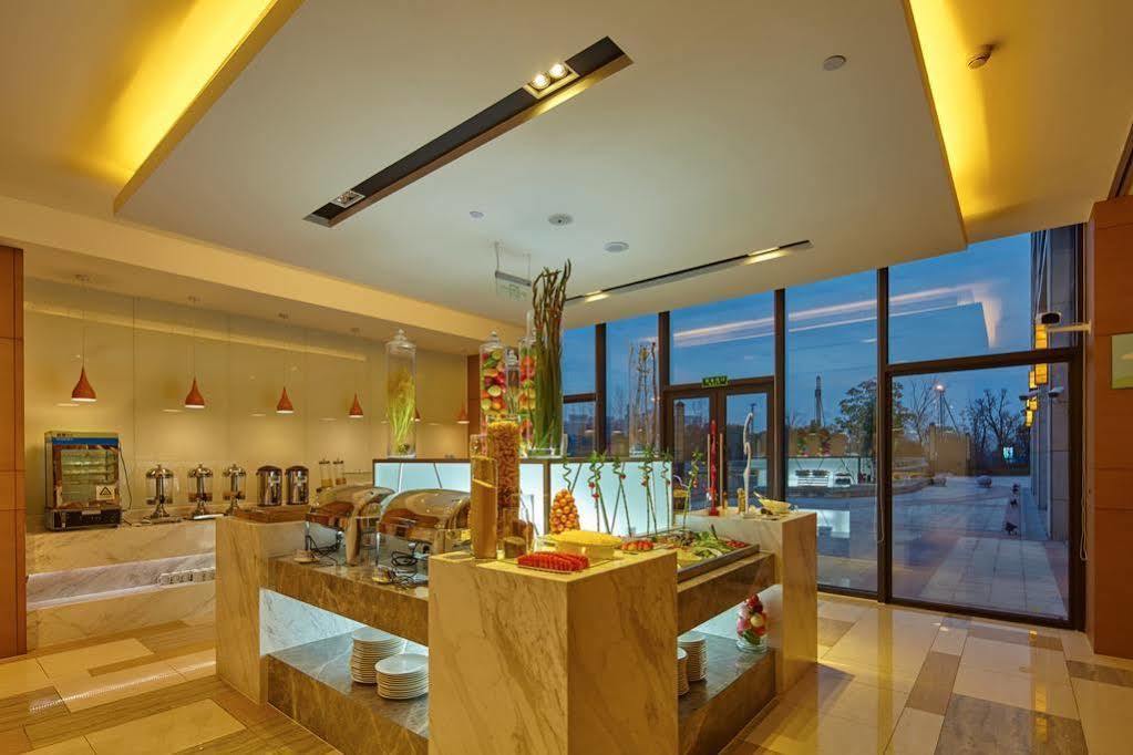 Holiday Inn Express Shanghai Jiading Industry Park, an IHG Hotel Bagian luar foto