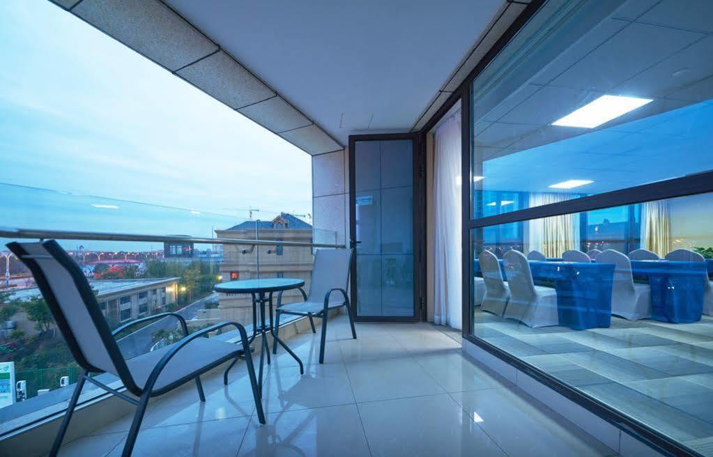 Holiday Inn Express Shanghai Jiading Industry Park, an IHG Hotel Bagian luar foto
